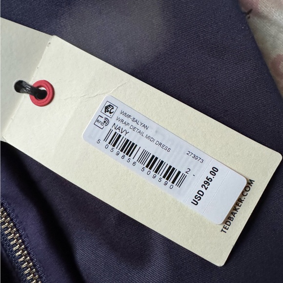 NWT Ted Baker v-neck midi dress - Picture 6 of 6